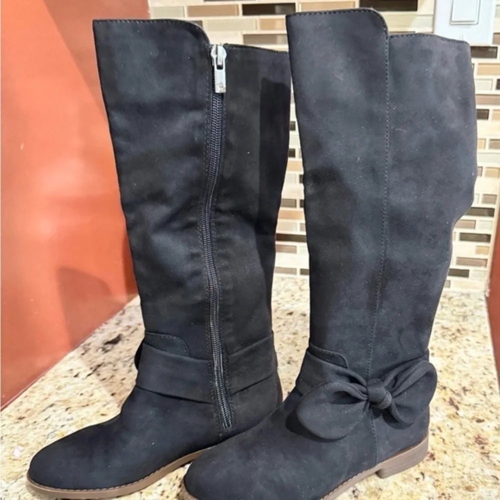 Women's Black Suede Boots